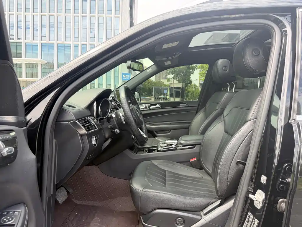 Mercedes-Benz GLS 2017 — фото 10