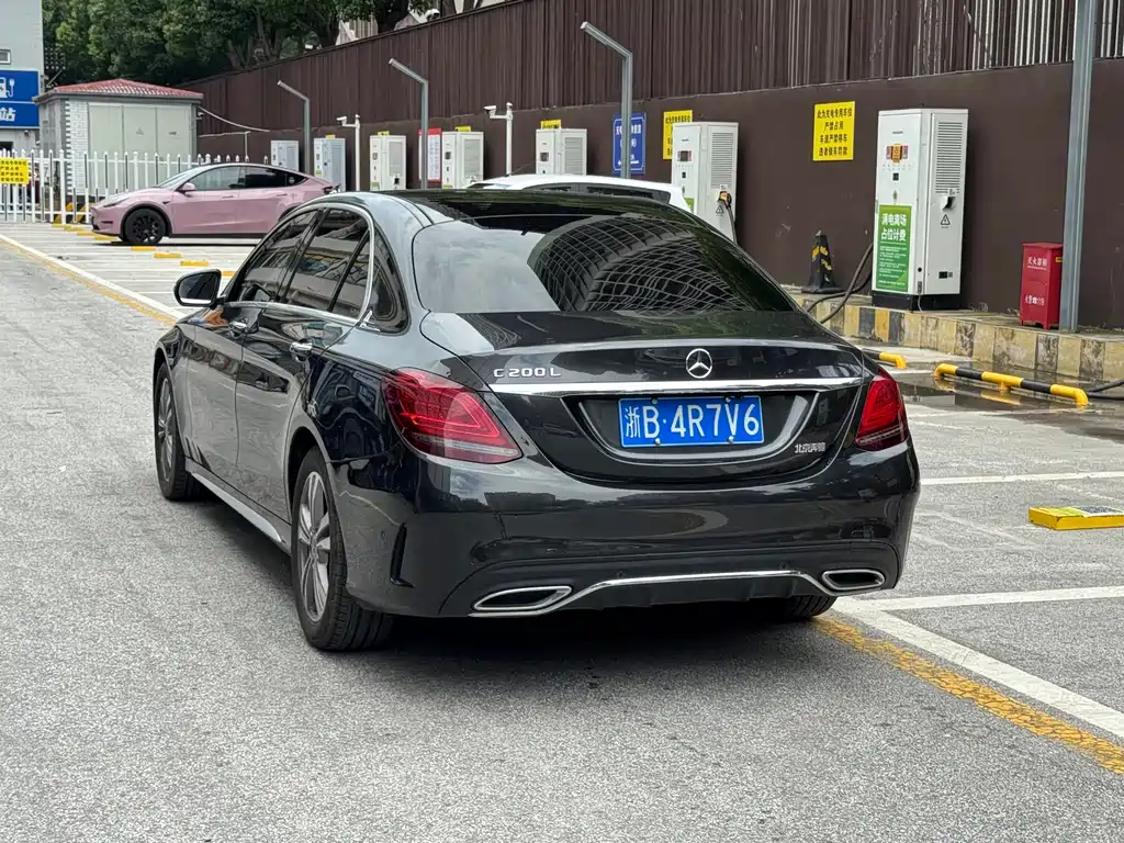 Mercedes-Benz C-Class 2021