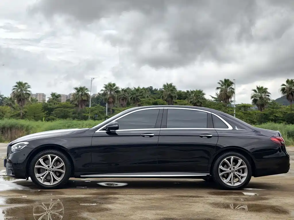 Mercedes-Benz E-Class 2021