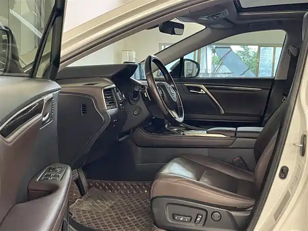 Lexus RX 2020