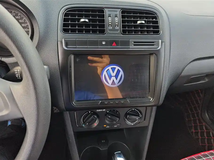 Volkswagen Polo 2017 — фото 13