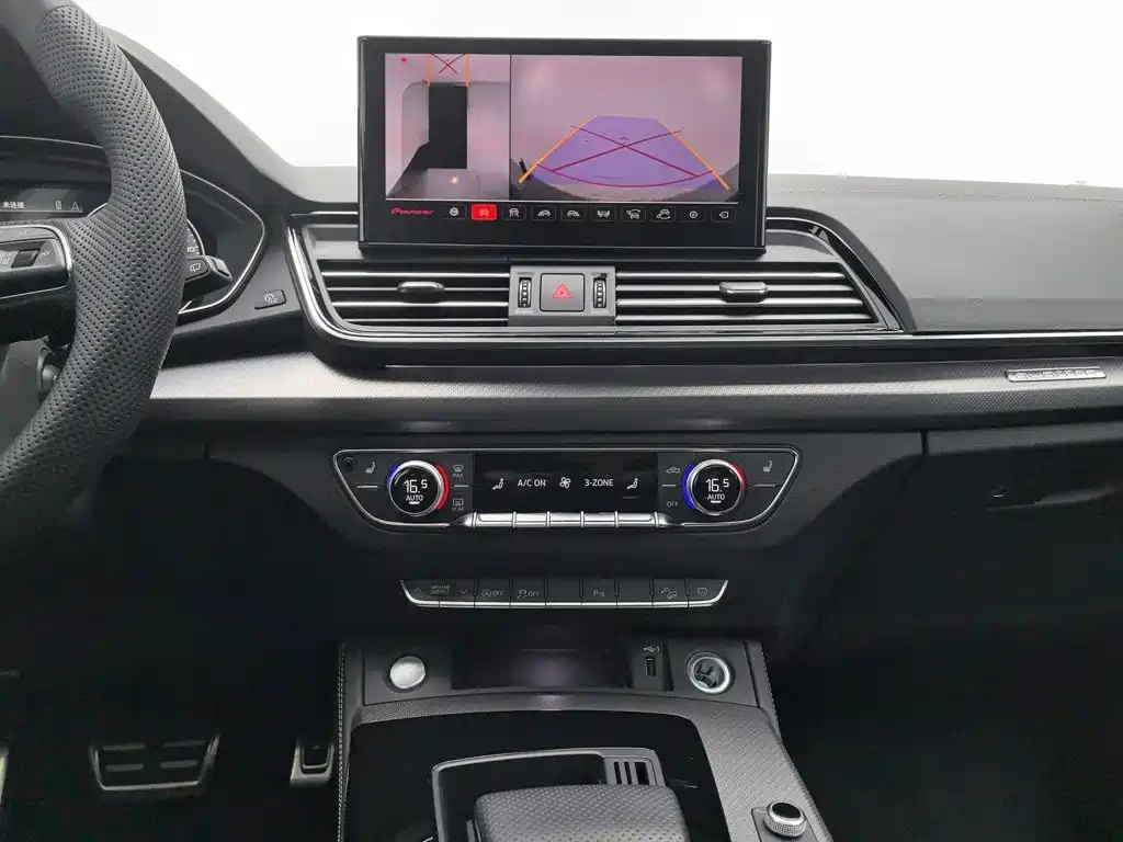 Audi Q5L 2024 — фото 12