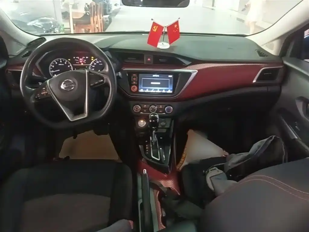 Nissan Bluebird 2018 — фото 10