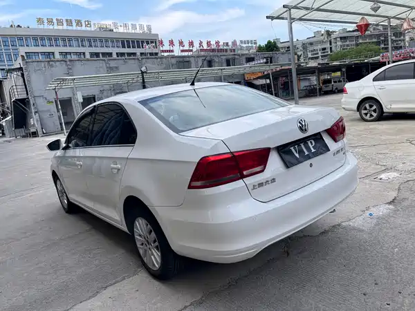 Volkswagen Santana 2013