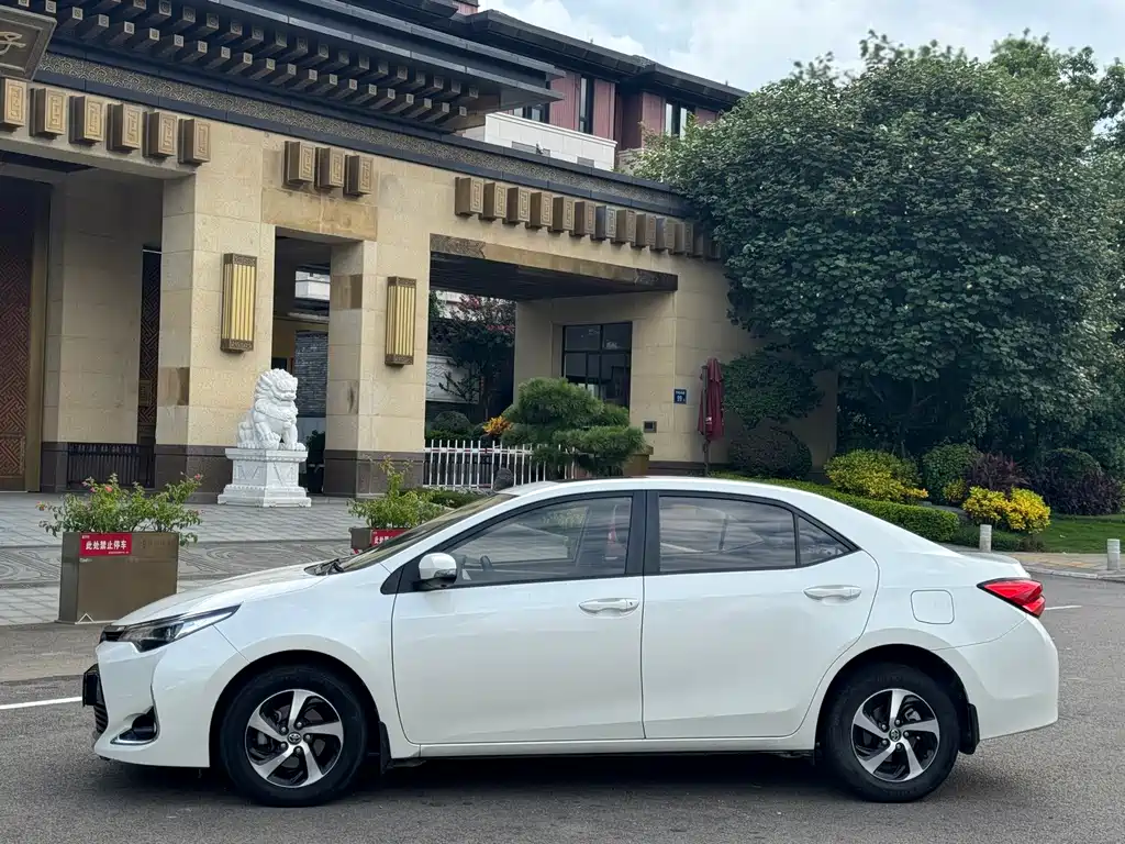 Toyota Levin 2018 — фото 13