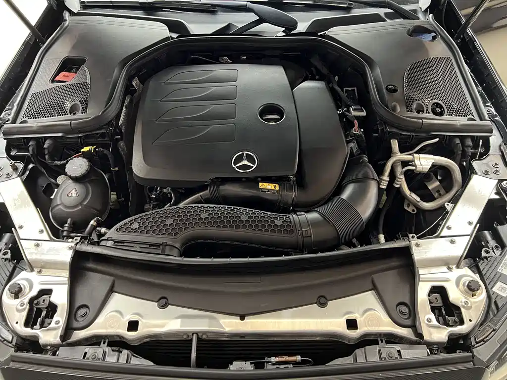 Mercedes-Benz E-Class 2021 — фото 17
