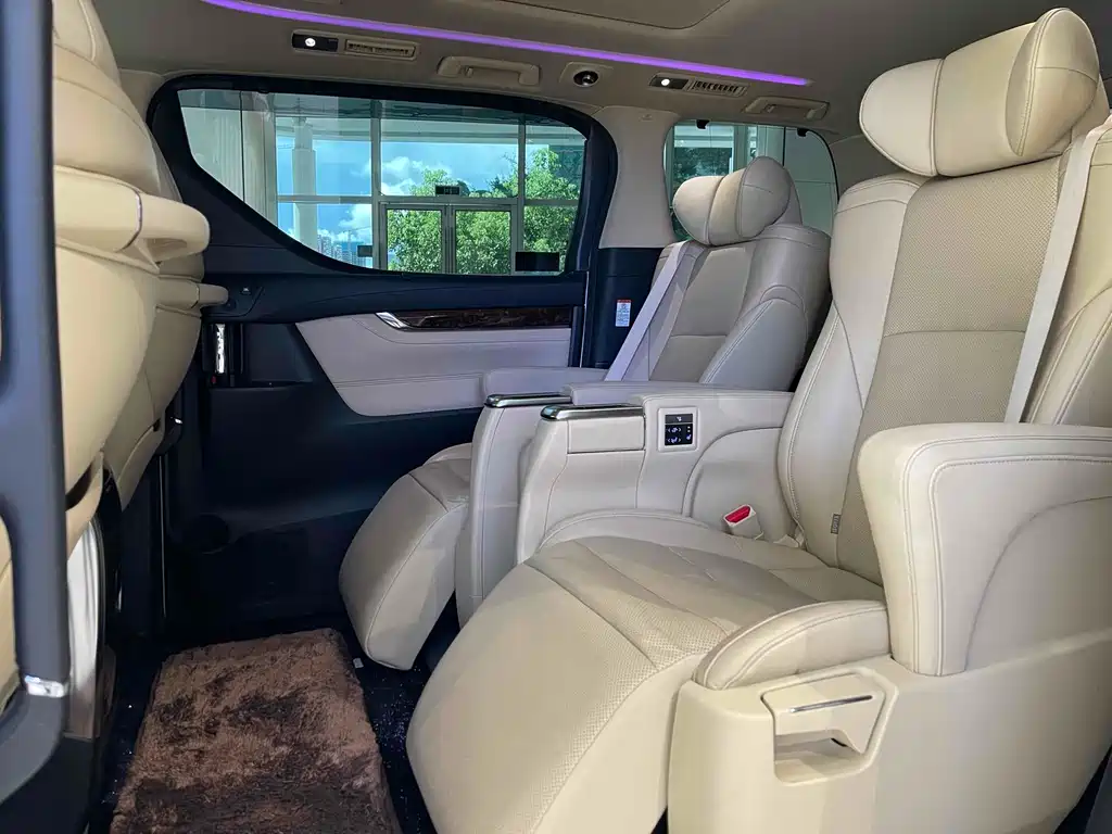 Toyota Alphard 2019 — фото 12