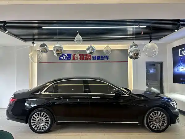 Mercedes-Benz E-Class 2022