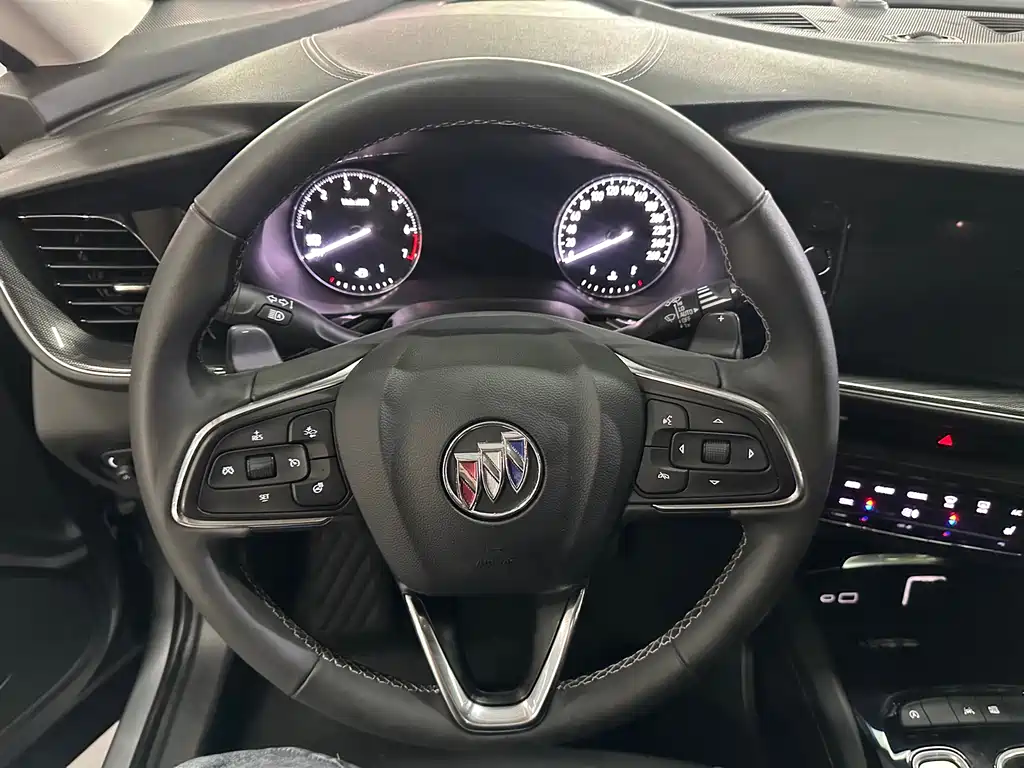 Buick Envision Plus 2023 — фото 8