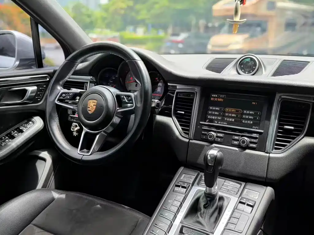 Porsche Macan 2015