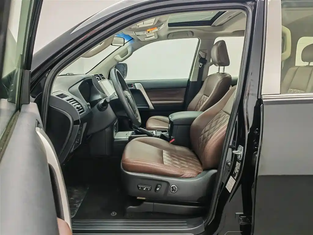 Toyota Prado 2019 — фото 24