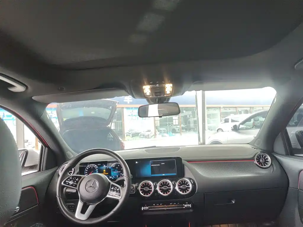 Mercedes-Benz GLA 2021 — фото 18