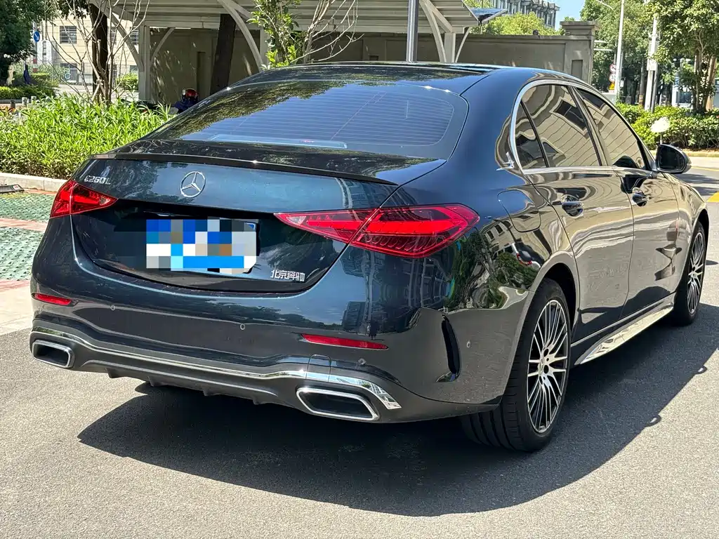 Mercedes-Benz C-Class 2023 — фото 16