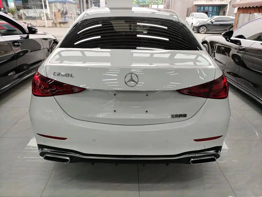 Mercedes-Benz C-Class 2023 — фото 4