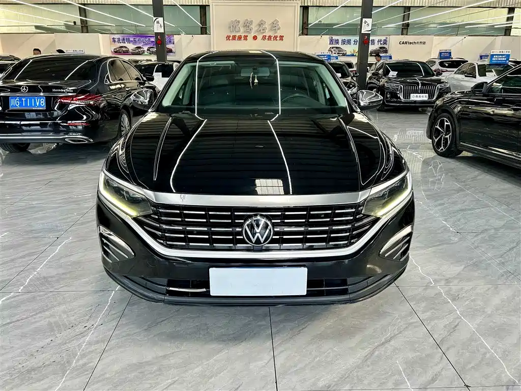 Volkswagen Passat 2022 — фото 2