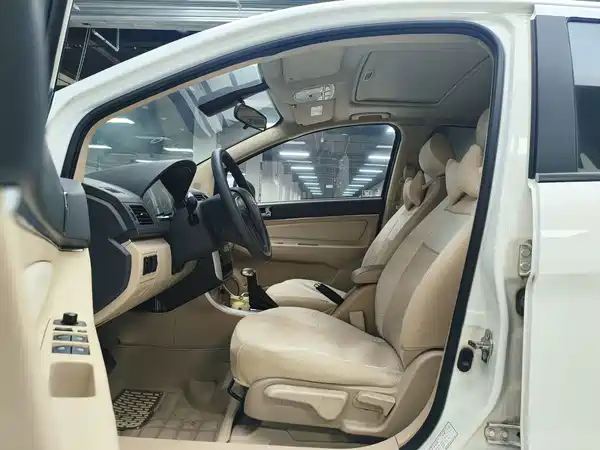 BAIC Motor E Series 2014