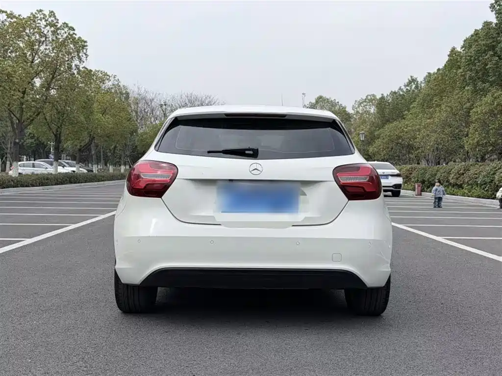 Mercedes-Benz A-Class 2017 — фото 25
