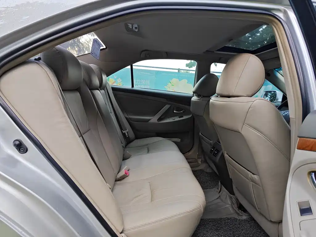 Toyota Camry 2013 — фото 12