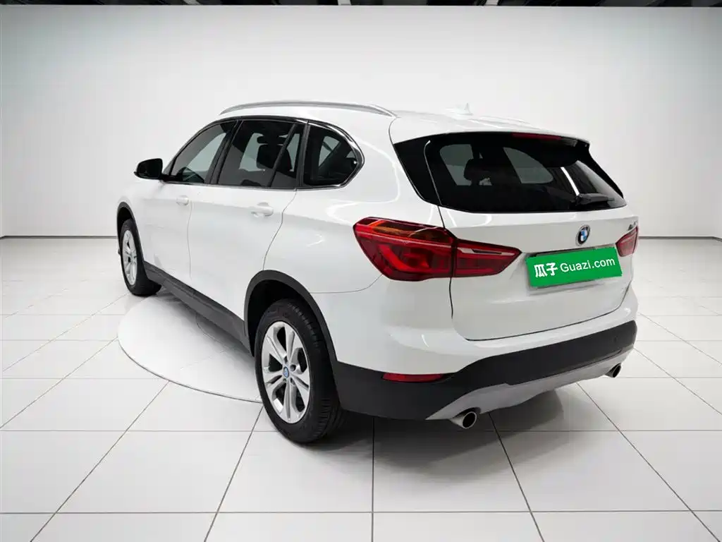 BMW X1 2017 — фото 5
