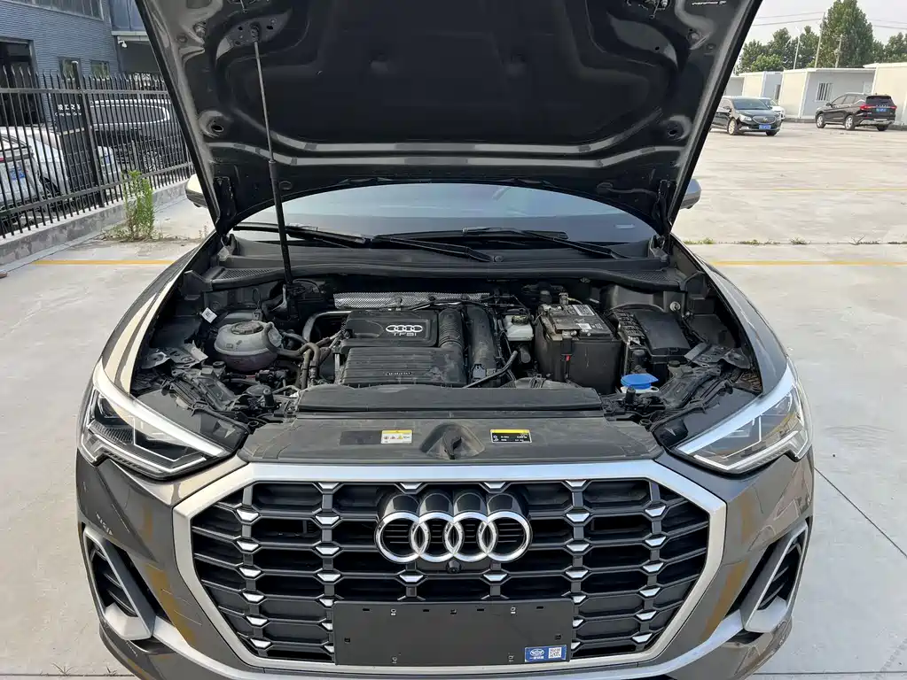 Audi Q3 2023 — фото 16