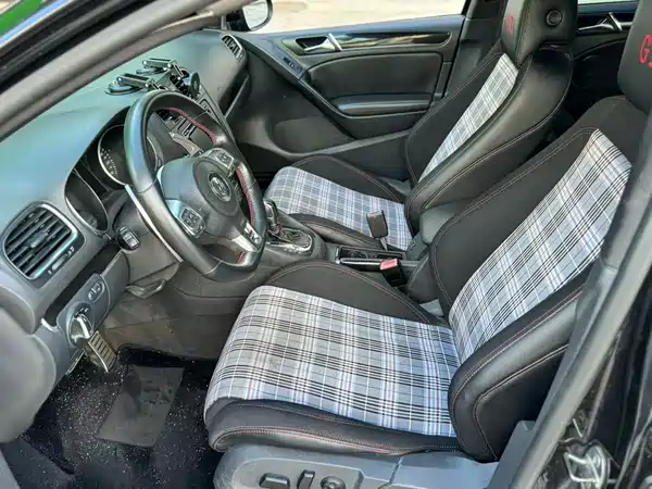 Volkswagen Golf GTI 2012