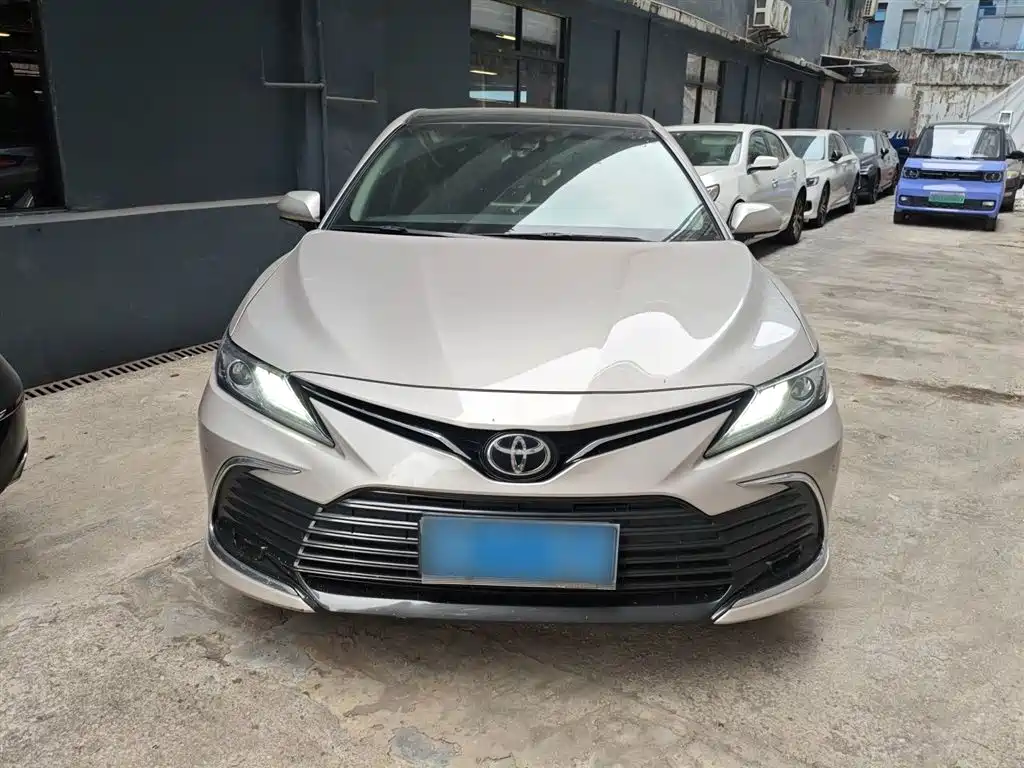 Toyota Camry 2021 — фото 3