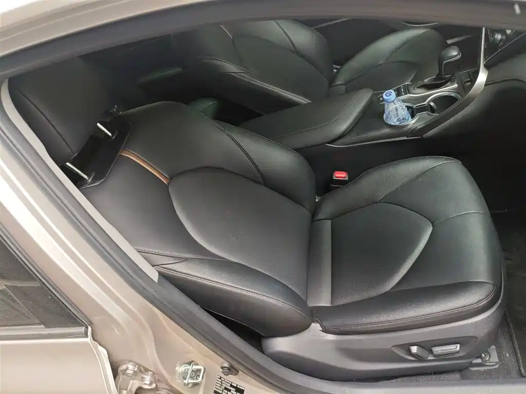 Toyota Camry 2021 — фото 20
