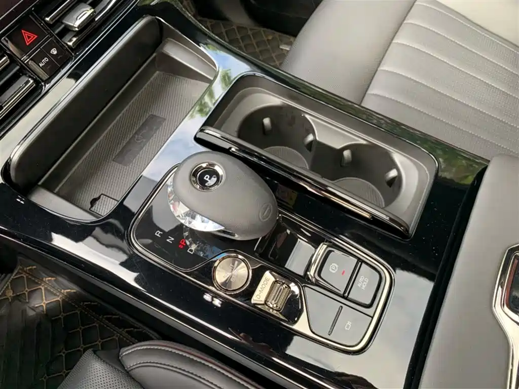 GAC Motor Trumpchi M8 2023 — фото 20