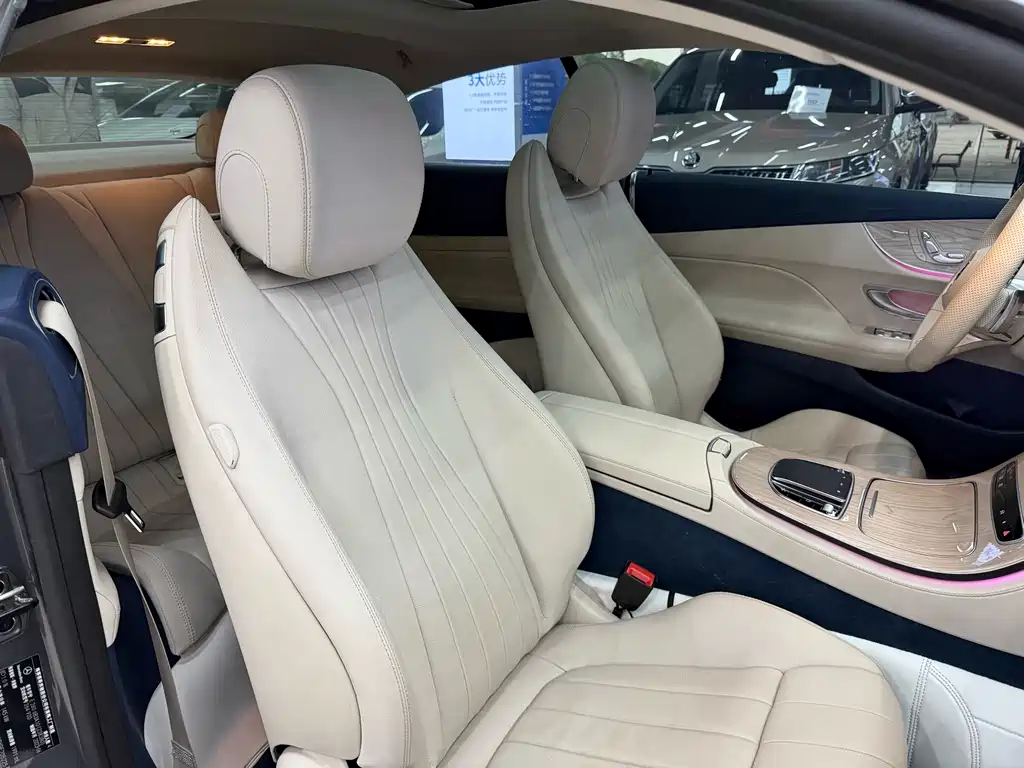Mercedes-Benz E-Class 2023 — фото 18