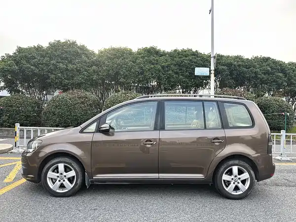 Volkswagen Touran 2011