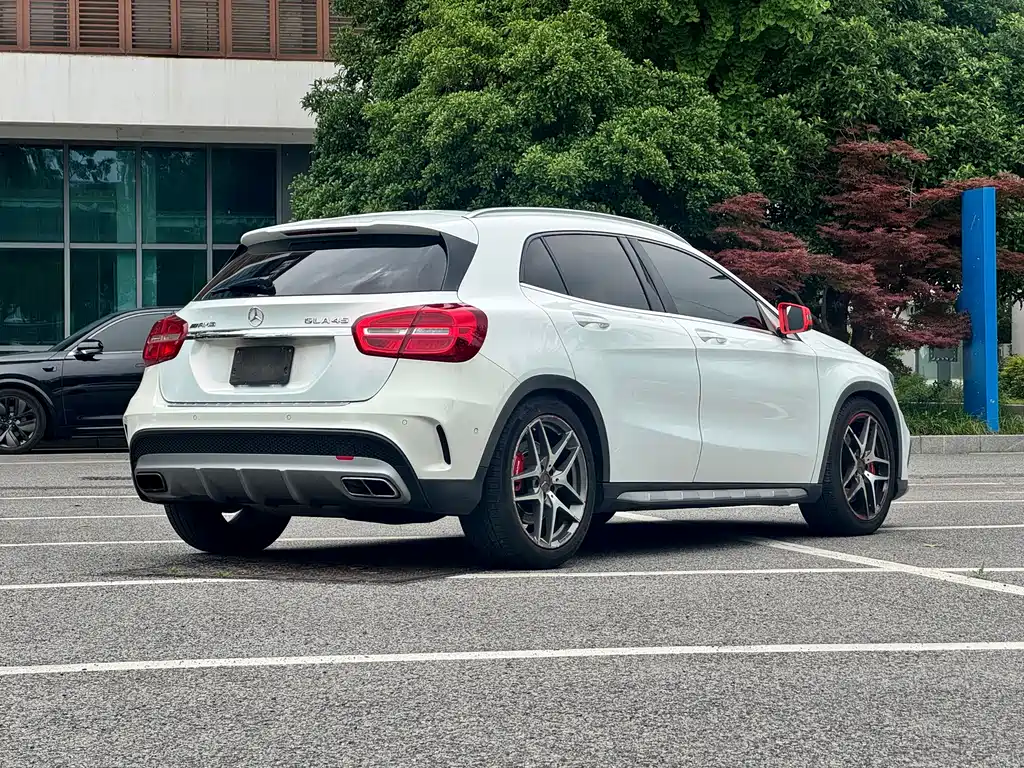 Mercedes-Benz GLA AMG 2016 — фото 6