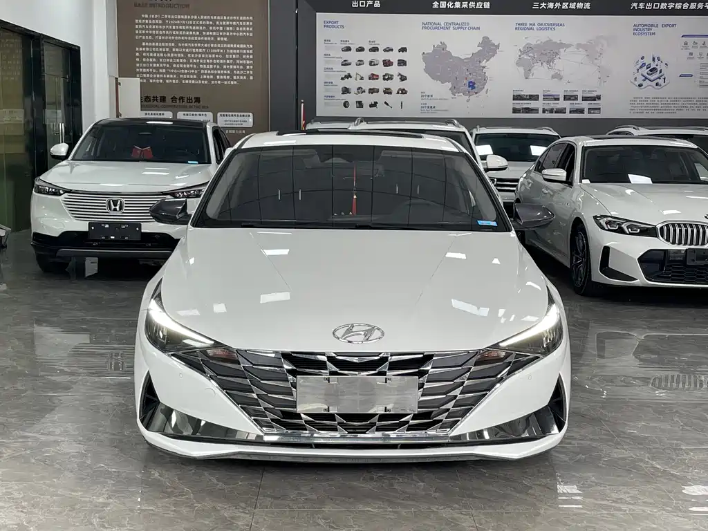 Hyundai Elantra 2023