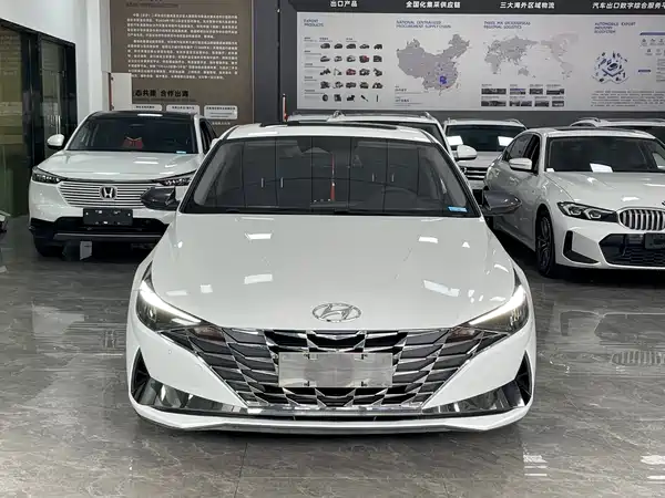 Hyundai Elantra 2023