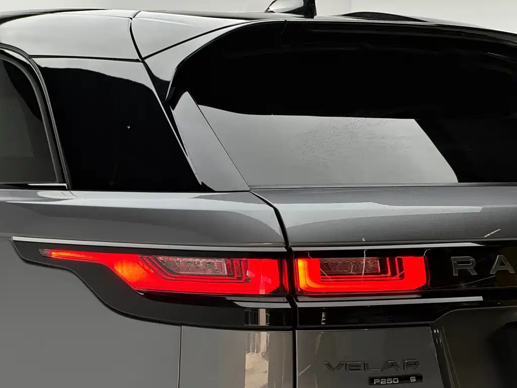 Land Rover Velar 2021 — фото 17