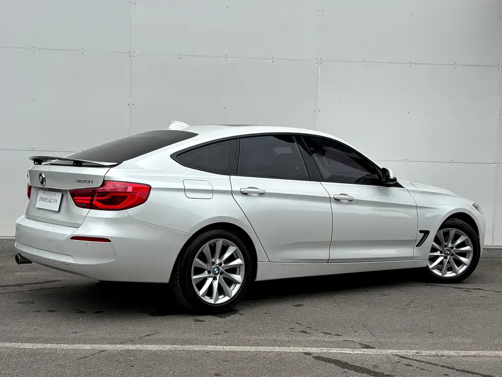 BMW 3 Series GT 2018 — фото 12