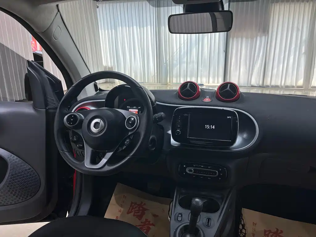 smart fortwo 2019 — фото 13