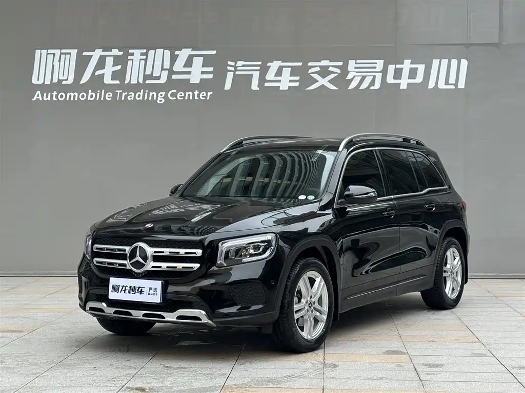 Mercedes-Benz GLB 2023 — фото 1