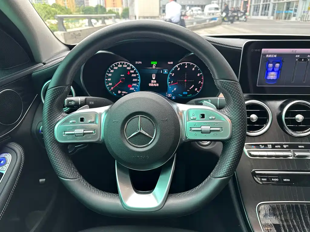 Mercedes-Benz C-Class 2020 — фото 13