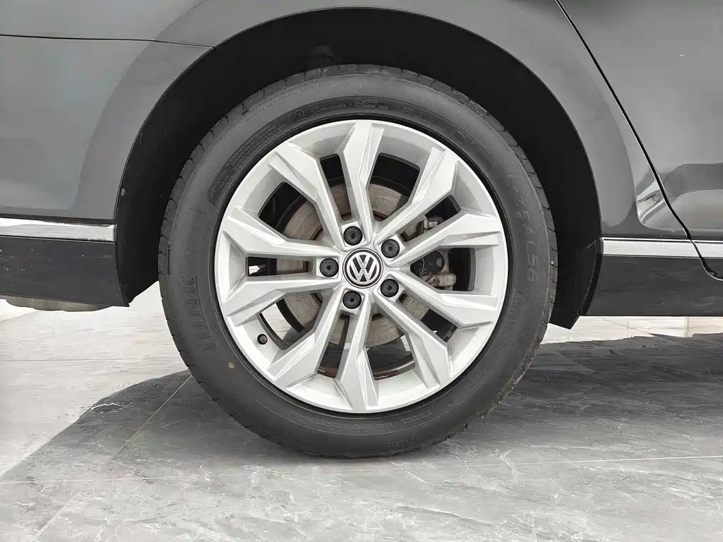 Volkswagen Magotan 2018 — фото 17