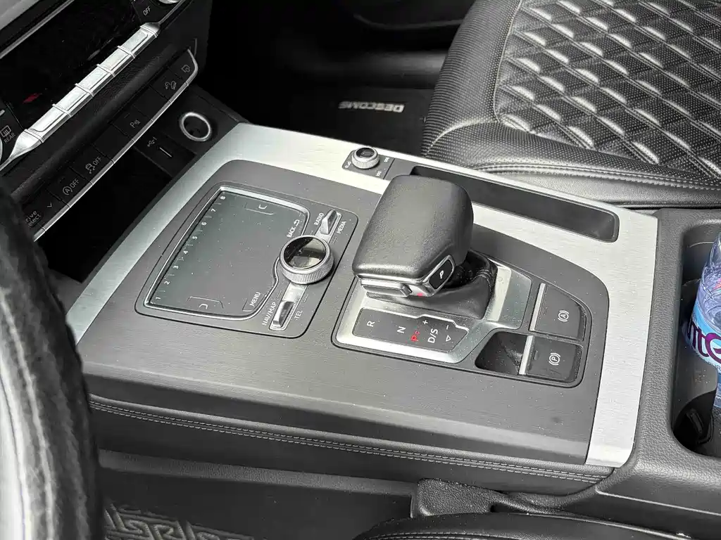 Audi Q5L 2020