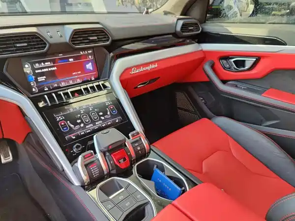 Lamborghini Urus 2019