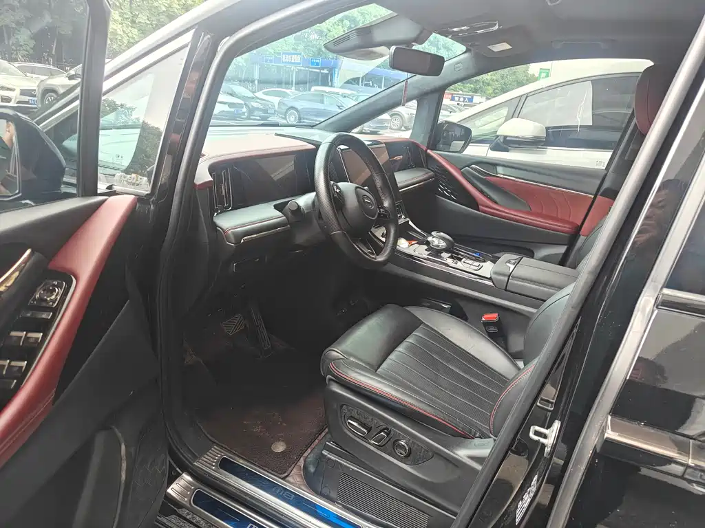 GAC Trumpchi M8 2023 — фото 4