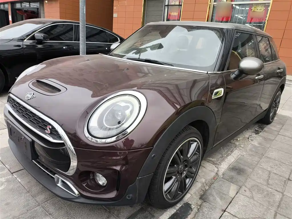 MINI Clubman 2018 — фото 1