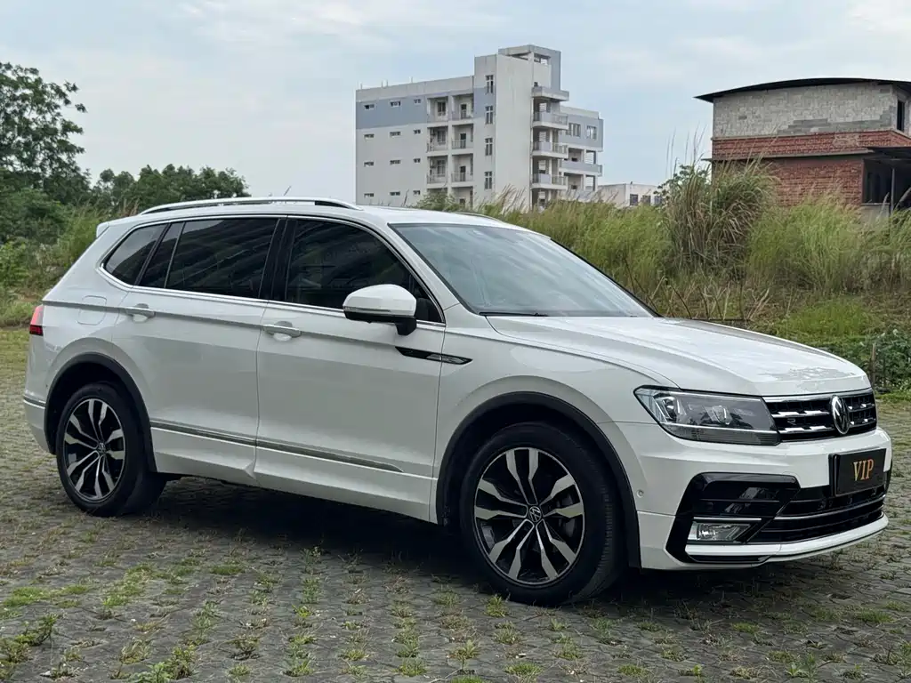 Volkswagen Tiguan L 2021 — фото 3