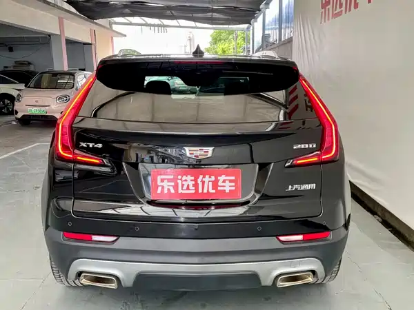 Cadillac XT4 2021