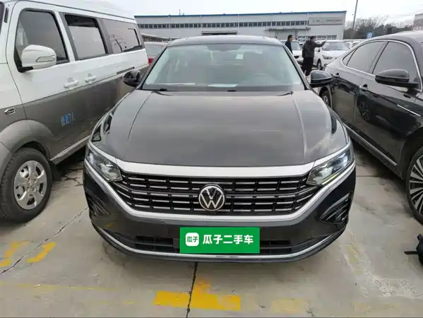 Volkswagen Passat 2022