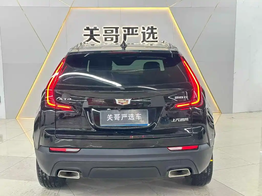 Cadillac XT4 2021 — фото 8
