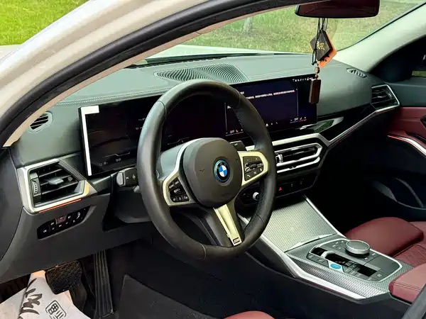 BMW i3 2024