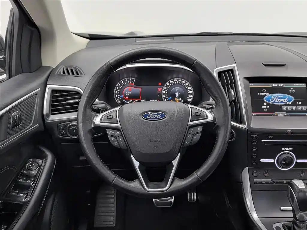 Ford Edge 2015 — фото 11