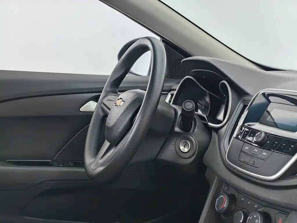 Chevrolet Cavalier 2018 — фото 22